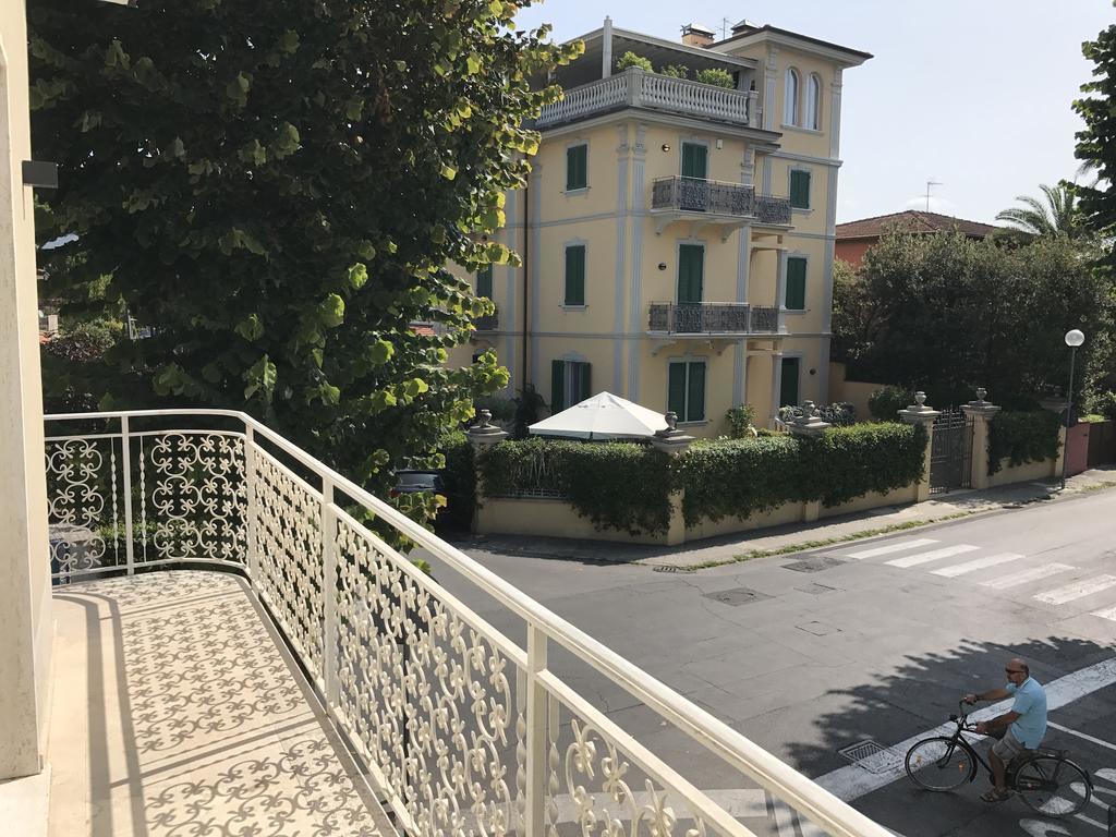 Stunning Apartment 300Mt By The Sea Forte Dei Marmi Zimmer foto